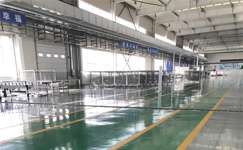 明日大雪:梦得来化工为您打造温暖而坚固的新城镇环氧地坪 明日大雪:梦得来化工为您打造温暖而坚固的新城镇环氧地坪